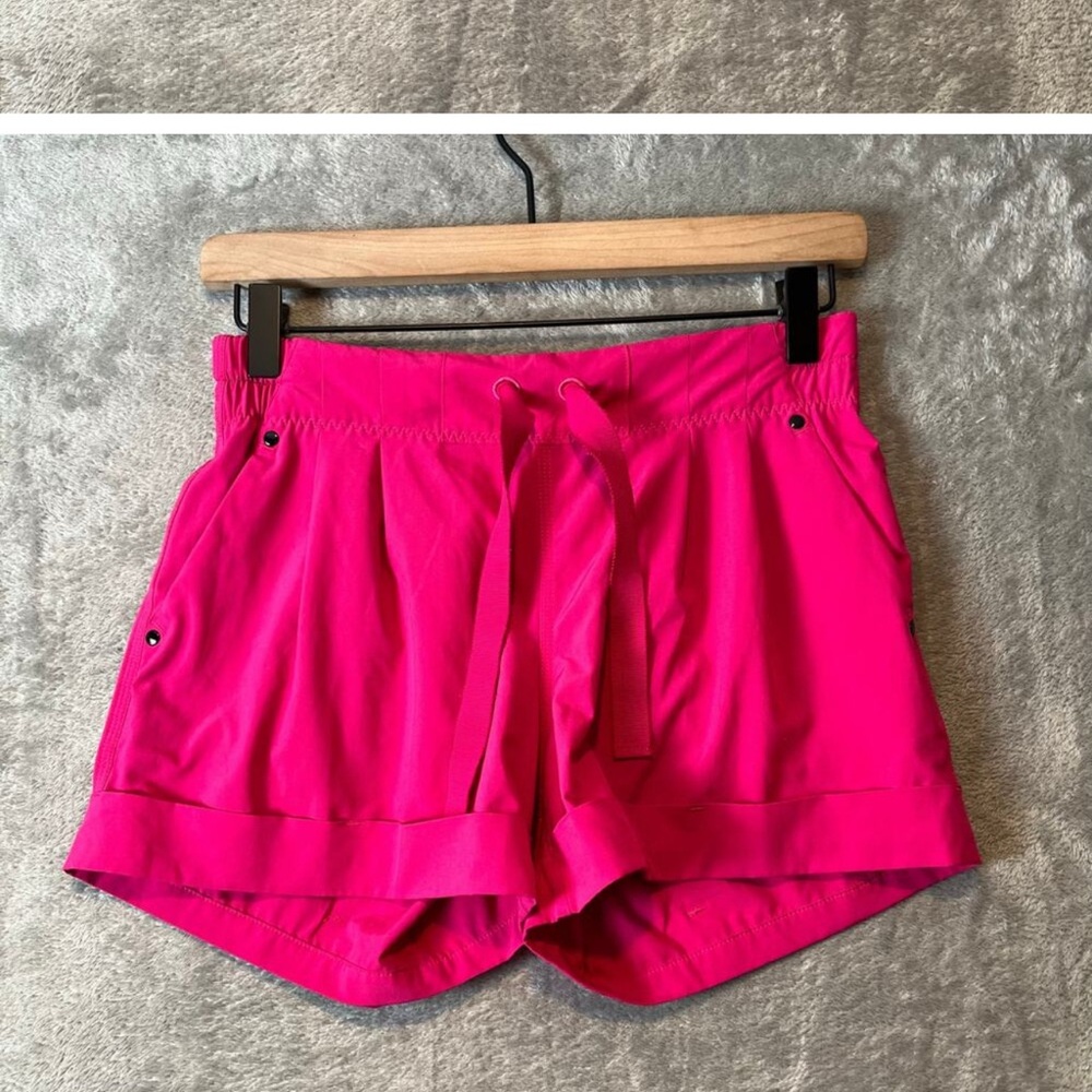 Lululemon Spring Break Away Short Pink Size‎ 4